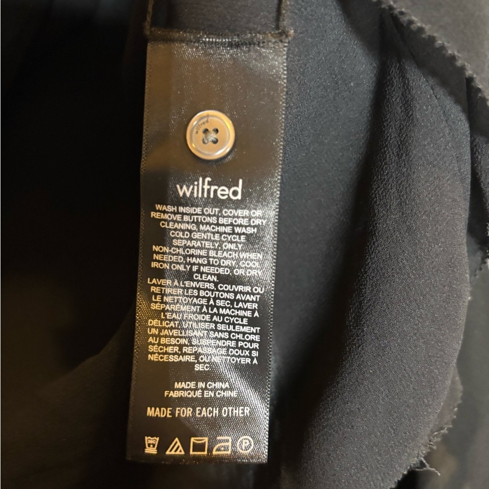 Wilfred Black Sheer Cuff Blouse Size M EUC - Picture 7 of 12